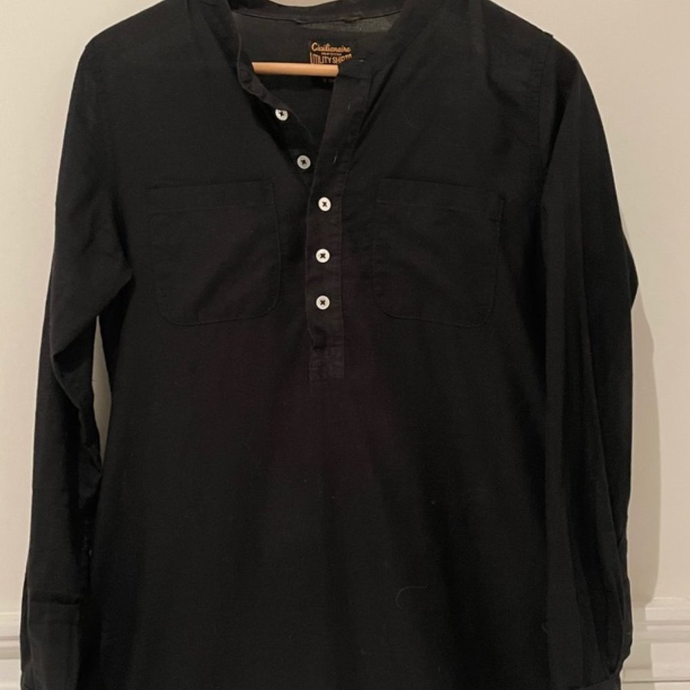 Black lightweight tunic by Civilianaire -- XS